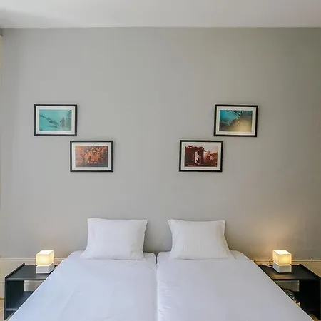 Apartment Moinho De Vento Square